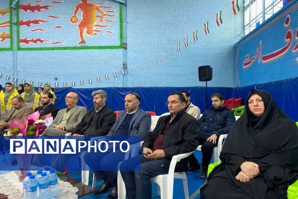 یاوران انقلاب؛روشنای مسیر نوجوانان امروز