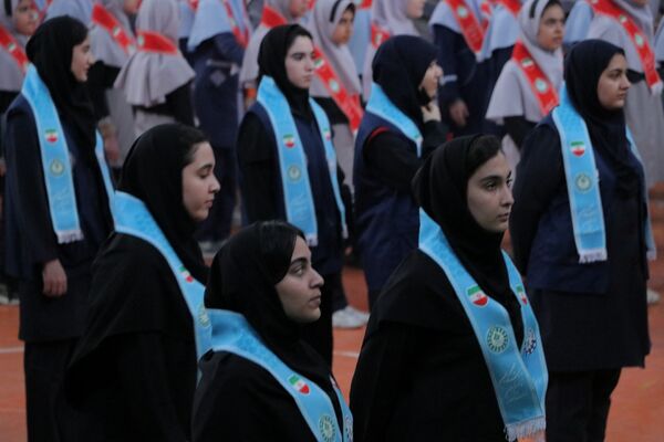 همایش «یاوران انقلاب» در بهارستان‌دو