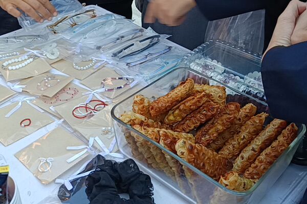 بازارچه غذا و صنایع دستی دانش آموزان دبیرستان صدیقه کبری 