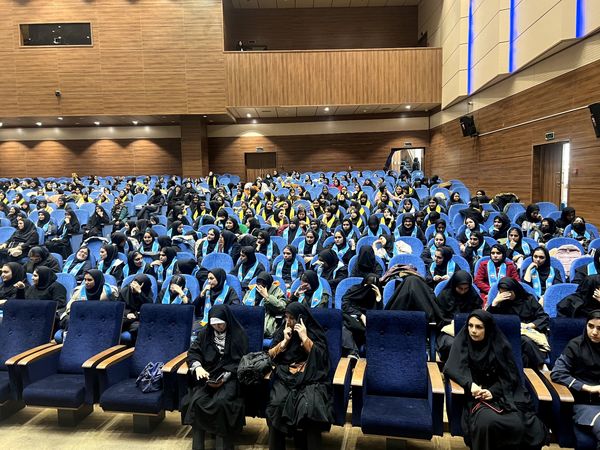 جشن بزرگ انقلاب در هشتگرد 