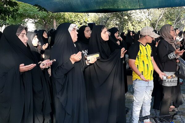  مراسم ختم دعای عرفه کنار مزار شهدای گمنام نسیم شهر 