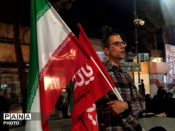 تجمعات شبانه مردم نیشابور در حسینیه امام خمینی(ره) ادامه دارد