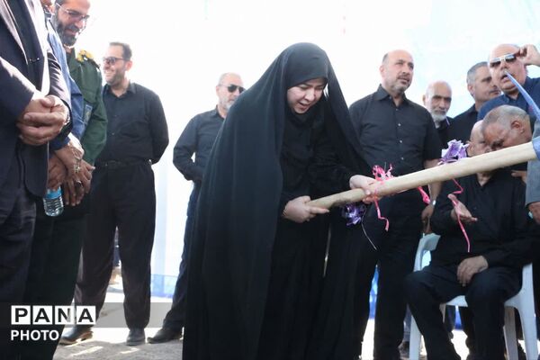 کلنگ‌ هنرستان ۶ کلاسه «زنده یاد محمد یوسف صنعتی» کوهپایه به زمین زده شد