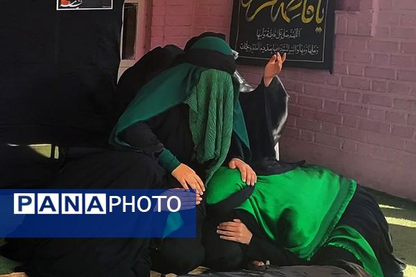 برگزاری نمایش مذهبی به مناسبت شهادت حضرت فاطمه الزهرا (س)در مدرسه پیام قرآن اسلامشهر