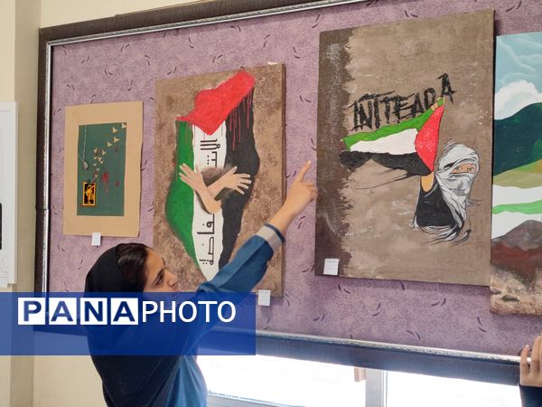 برپایی نمایشگاه گرافیک هنرآموزان هنرستان بصیرت