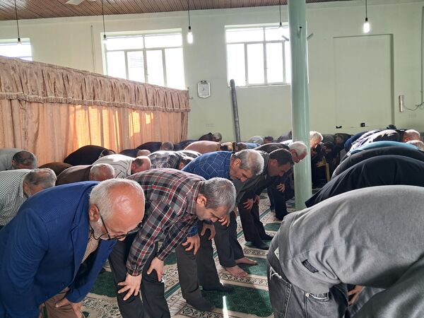 اقامه نماز عید سعید فطر در مسجد جامع جمنان قائمشهر