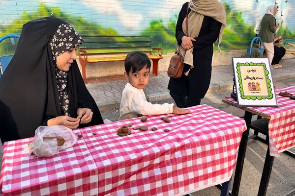 مهد اولیا؛ ابتکار خلاقانه معاون پرورشی دبستان سعادت برای مشارکت ویژه اولیا با کادر مدرسه