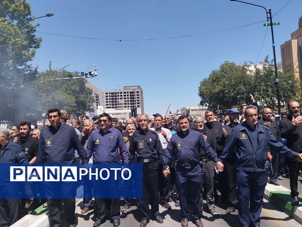 مردم مشهد در سوگ شهادت امام جواد(ع)