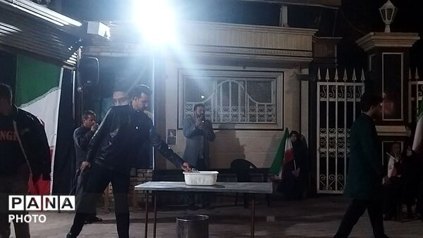 گذری بر موکب فلکه ایران نیشابور در چهل و چهارمین شب از اجتماعات مردمی 