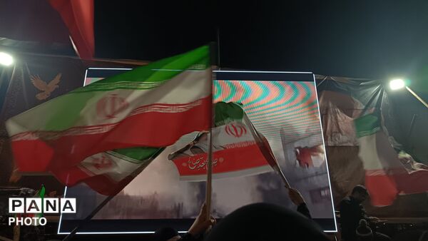 حماسه سازی مردم نیشابور در بیستمین شب از راهپیمایی های مردمی بلوار فضل 