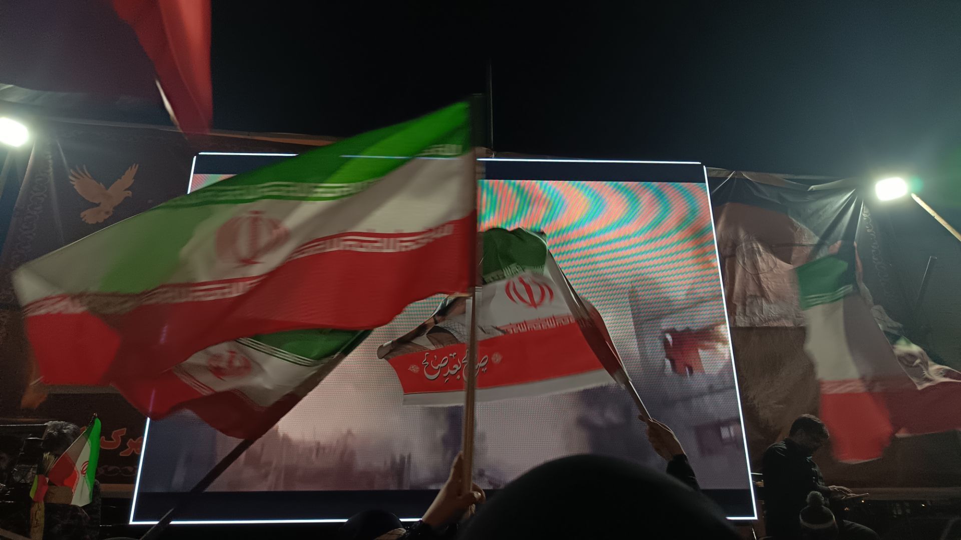 حماسه سازی مردم نیشابور در بیستمین شب از راهپیمایی های مردمی بلوار فضل 