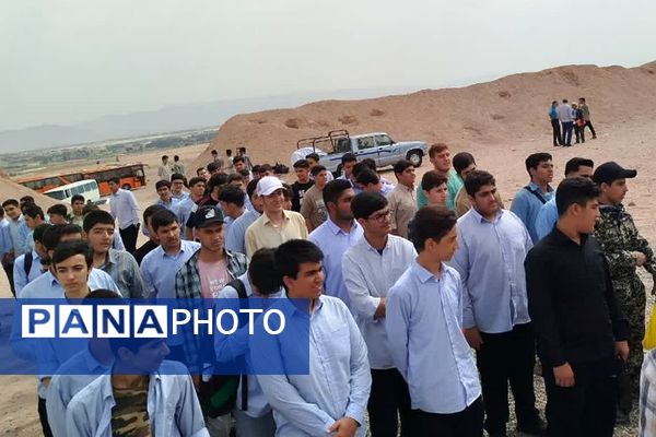 حضور دانش آموزان ناحیه دو شهرری در اردوی میدان تیر شهید جانبزرگی 