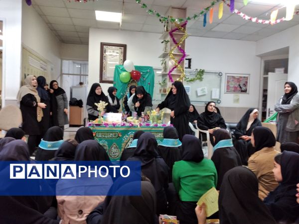 جشن نیمه‌شعبان در دبیرستان شاهد ارض اقدس ناحیه۳ مشهد