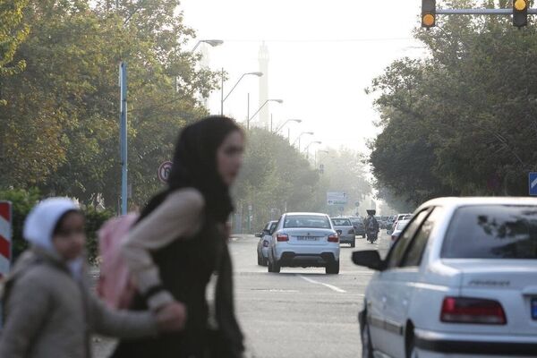 اُزن، آلاینده شاخص مرداد تهران؛ ثبت ۱۱ روز هوای ناسالم 