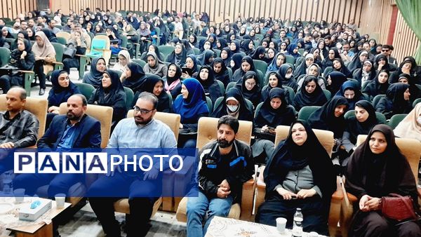 جلسه استانی مشاوران با موضوع «تاب‌آوری و امیدآفرینی در مدارس» در استان البرز