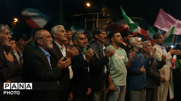 پایداری، استقامت و همصدابودن مردم کوهدشت در اجتماعات شب هشتادو یکم