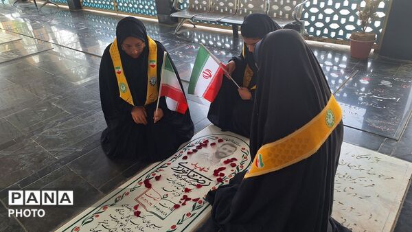 عهدی ماندگار با لاله‌های پرپر؛ تجدید میثاق نسل جوان با آرمان‌های شهدا