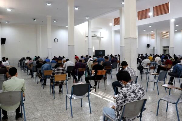 بازدید مدیرکل آموزش و پرورش از برگزاری امتحانات نهایی در یزد