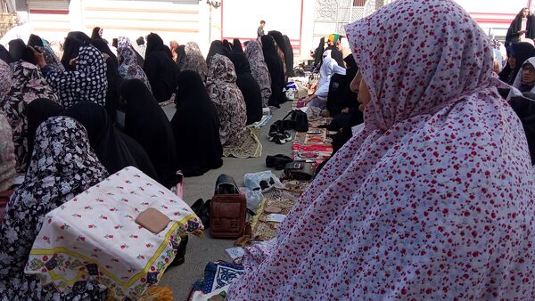 نماز باشکوه عید فطر با استقبال بی‌نظیر مردم شهر بن اقامه شد