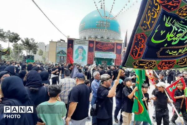 هنگامی که خورشیدِ عصر عاشورا، بر پیکرِ تشنه و بی‌کسی فرود آمد...