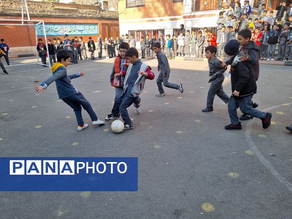 برگزاری مسابقات فوتبال درون مدرسه‌ای دبستان امام رضا(ع)