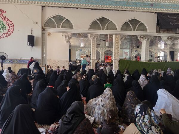 نماز عبادی سیاسی جمعه در کاشمر برگزار شد