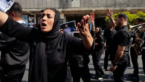 مراسم وداع مردم قهرمان پرور با پیکر پاک جاسم دلاوری در قائمشهر