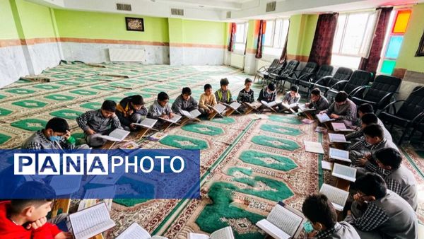 محافل انس با قرآن همزمان با ایام ماه مبارک رمضان در مدارس پردیس 