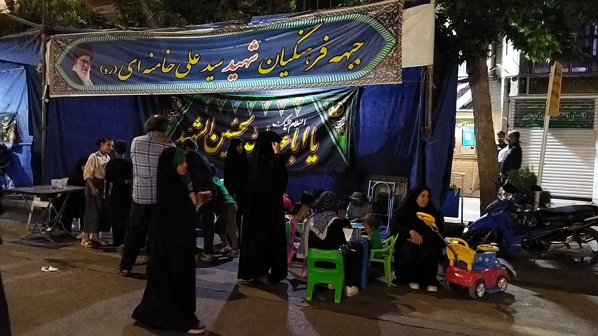 موکب جبهه فرهنگیان نیشابور در چهارمین شب ماه محرم ۱۴۰۵