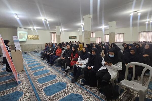 اولین دوره آموزشی کیفیت بخشی برنامه‌های سلامت و تندرستی ویژه آموزگاران پایه مدارس ابتدایی منطقه کهریزک 