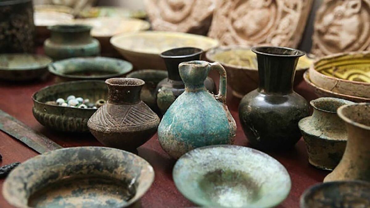 کشف ۳۸ قلم اشیای باستانی هزاره اول قبل از میلاد در کوهدشت