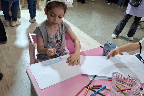 حضور کودکان و نوجوانان در نمایشگاه کتاب 