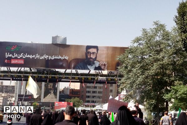 از صباشهر تا مصلای تهران؛ بدرقه‌ای عاشقانه برای رهبر شهید