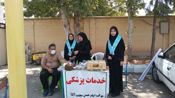 دانش‌آموزان کوهدشتی در خدمت زوار حسینی