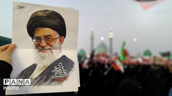 حضور باشکوه و پرشورمیلیونی ملت ایران در مراسم وداع با امام شهید