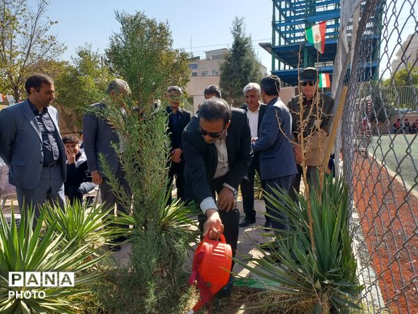 زنگ مهر، ایثار، شهادت و نماز  در هنرستان دارالفنون