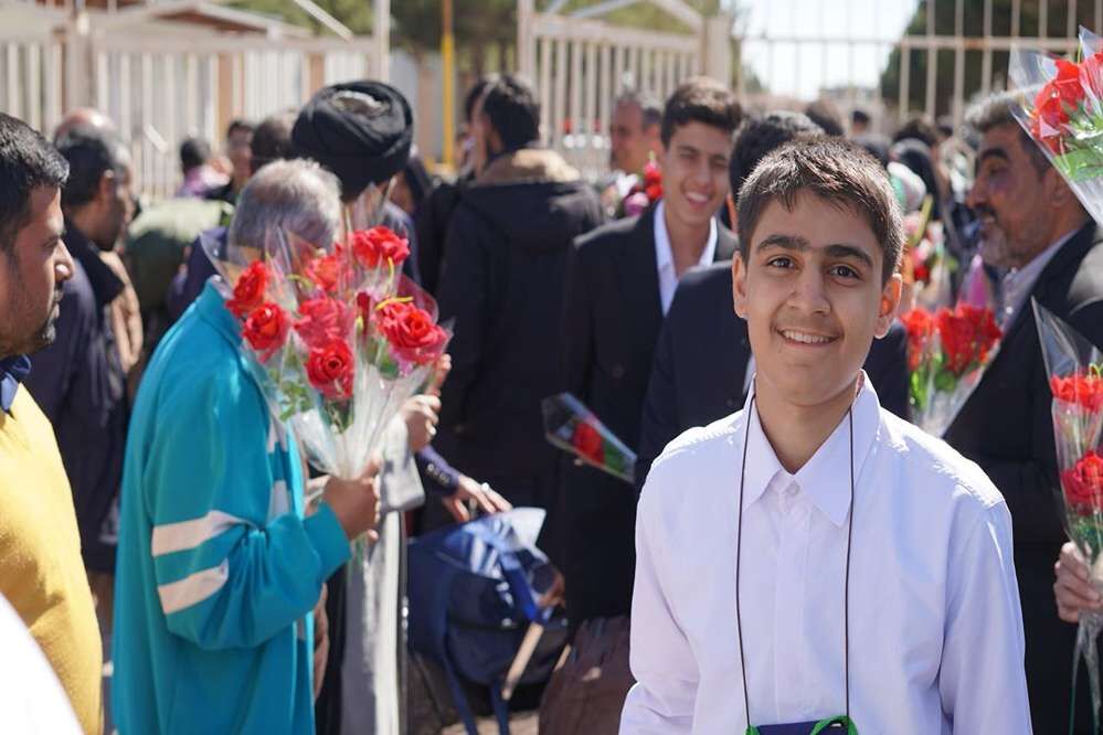 استقبال از دانش‌آموزان عمره‌گذار