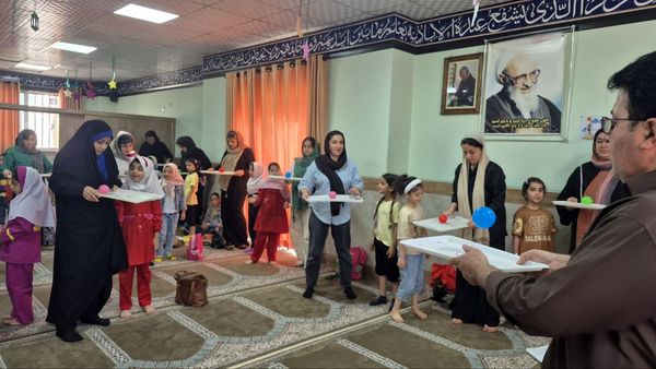 کلاس هوش و مهارت دانش آموزان و اولیای پایه اول در آمل