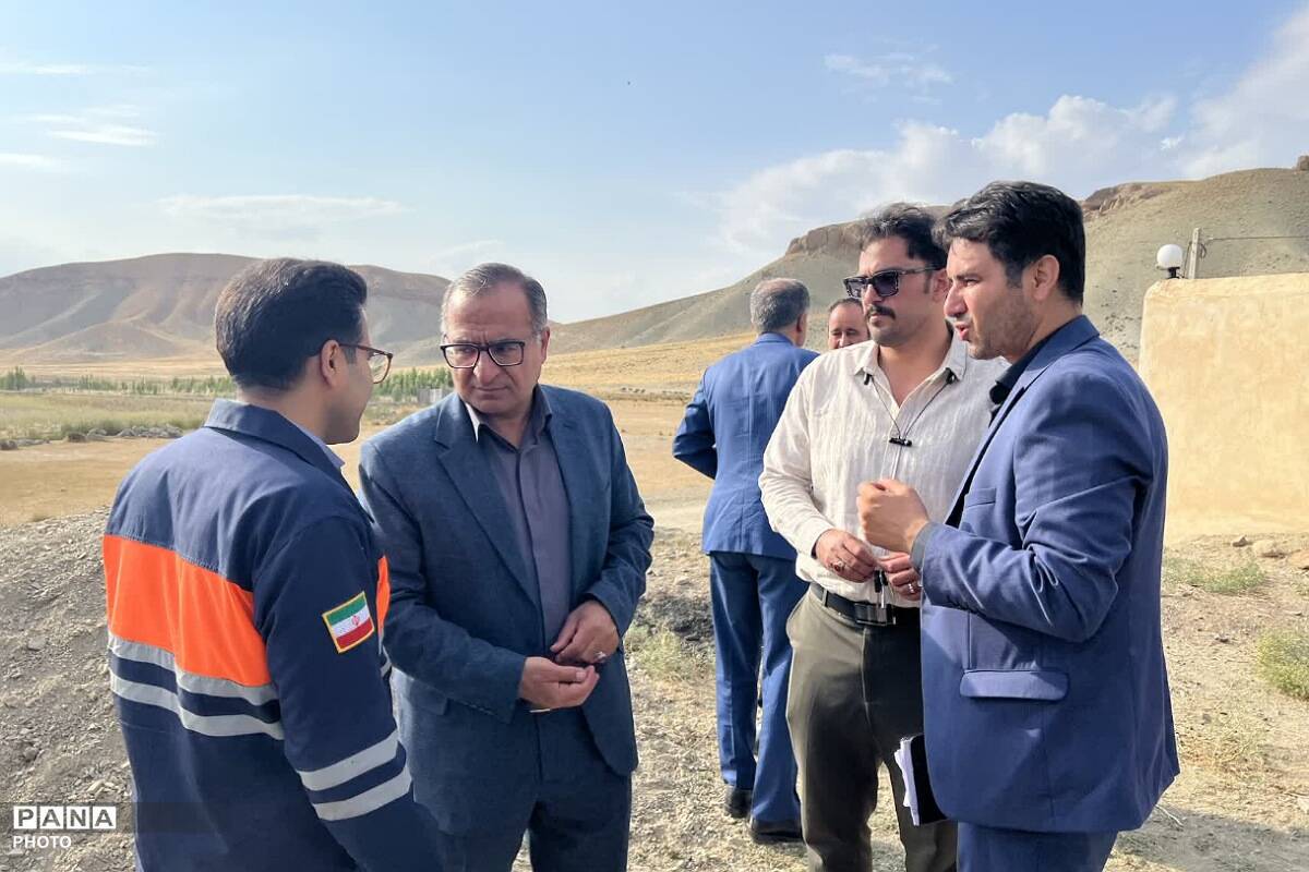 بازدید میدانی فرماندار فیروزکوه از روستا‌ها و پیگیری مطالبات اهالی در نشست با شورا و دهیار