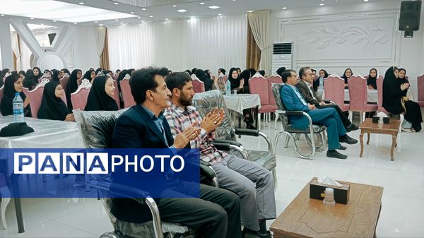  جشن ستارگان مدرسه نمونه اندیشه در شهرستان کاشمر