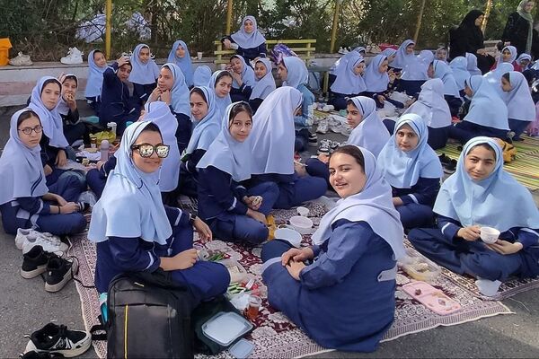 برگزاری اردو درون مدرسه‌ای در بهارستان ۲