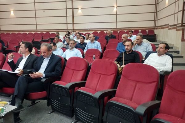 ترسیم نقشه راه مدیریت مدارس؛ برگزاری همایش مدارس تراز ویژه مدیران متوسطه اول در شهرستان قدس