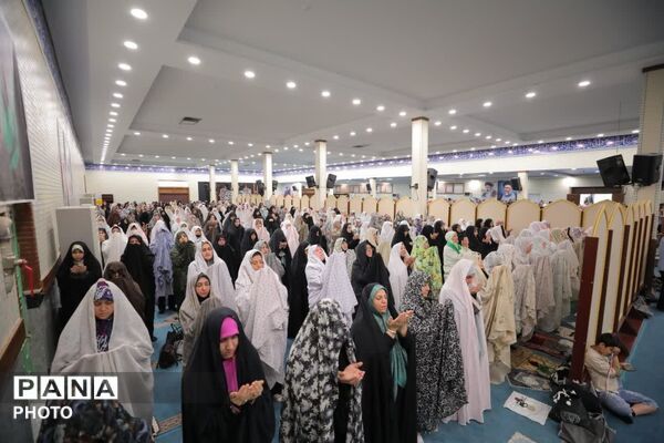 برپایی آیین عبادی و سیاسی نماز جمعه شهرستان ساوجبلاغ