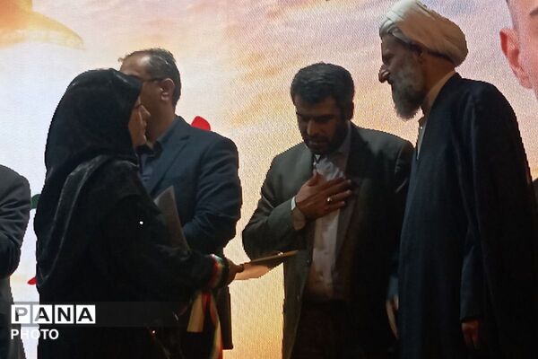 شور و حماسه مردمی در شهرستان قرچک در تجمعات مردمی