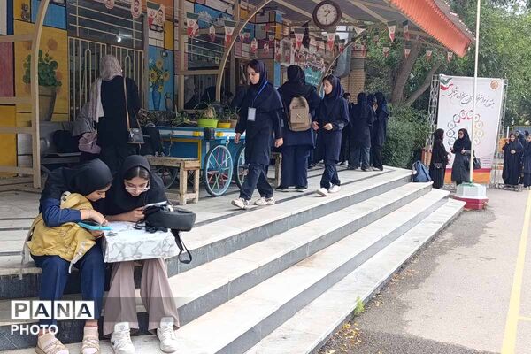 نمایش توانمندی دانش‌آموزان در جشنواره نوجوان خوارزمی/2