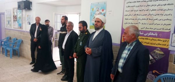 تقدیر امام جمعه سملقان از پرستاران شهر قاضی و شهر آوا 