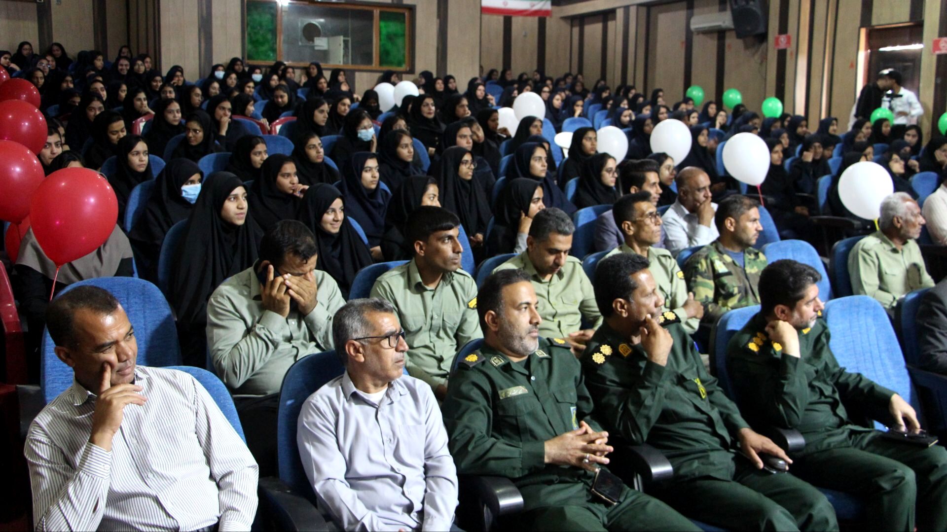 نواختن زنگ بازگشایی مدارس همزمان با سراسر کشور در رودان 