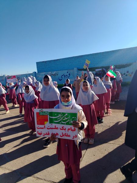 آیین بزرگداشت سردار شهید حاج قاسم سلیمانی در مدرسه ی بی بی صائب نقدی همت آباد