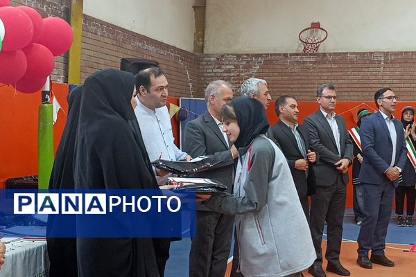 اختتامیه طرح میدان پویا در هنرستان هاجر نصیر‌آباد 