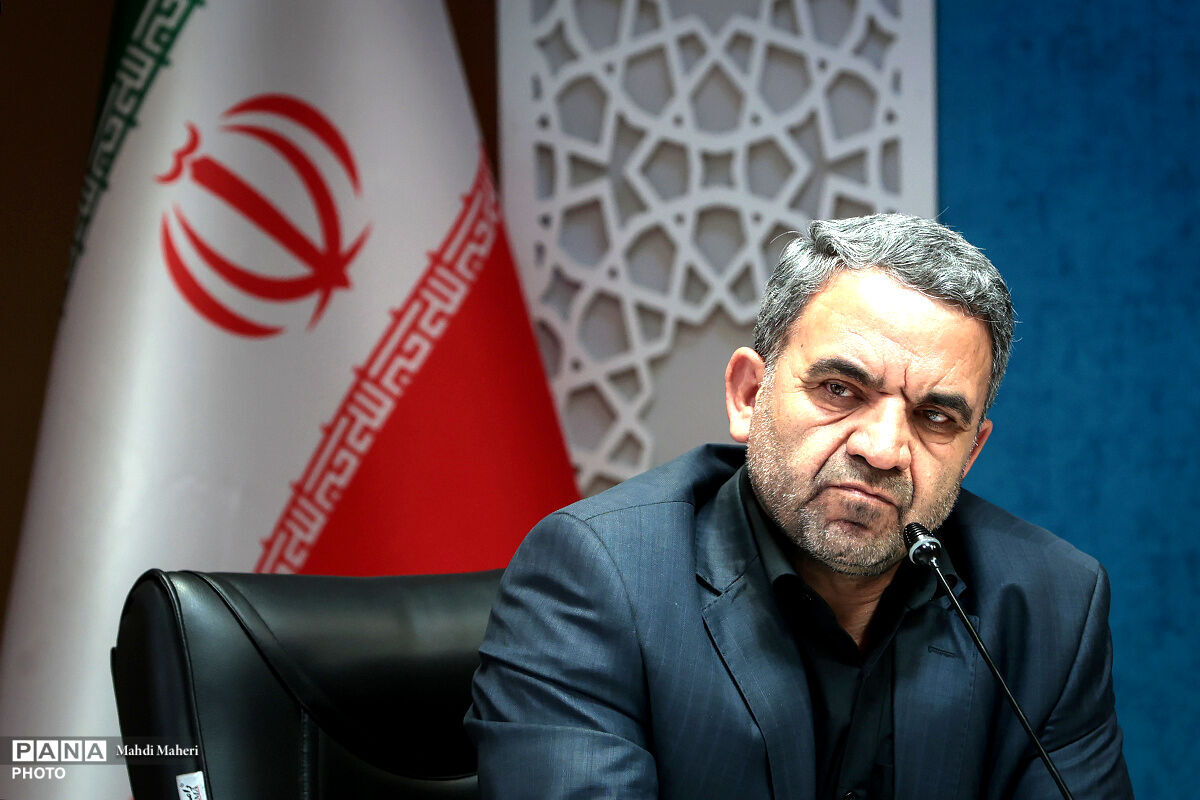 آموزش هوش مصنوعی باید به‌صورت مستمر در مدارس دنبال شود